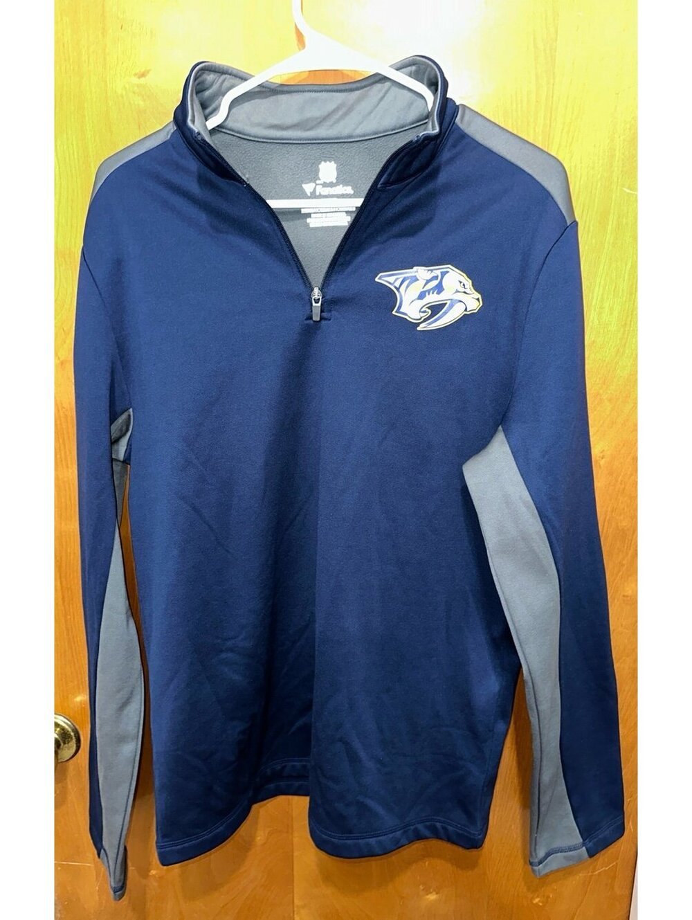 Fanatics NHL Nashville Predators quarter zip size medium